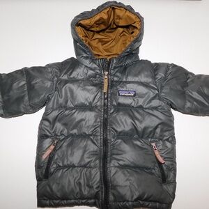 PATAGONIA charcoal black puffer hooded  jacket kids boys 2 year